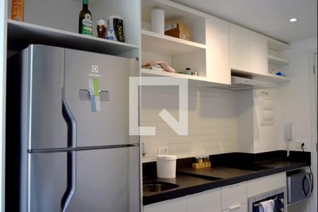 Cozinha de kitnet/studio à venda com 1 quarto, 28m² em Jardim das Bandeiras, São Paulo