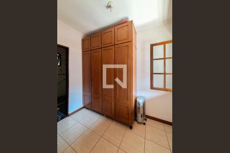 Casa à venda com 170m², 3 quartos e 2 vagasCloset Quarto 1