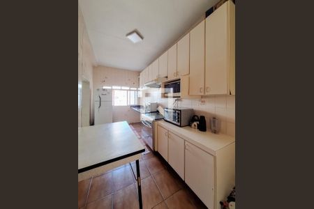 Casa à venda com 170m², 3 quartos e 2 vagasCozinha