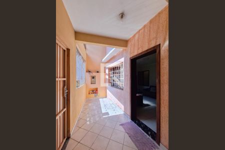 Casa à venda com 170m², 3 quartos e 2 vagasEntrada