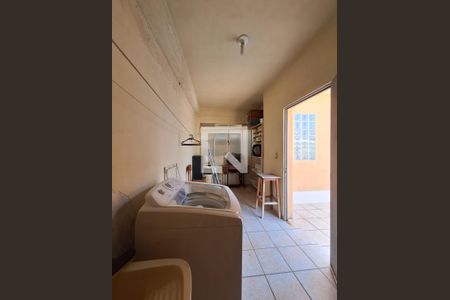 Casa à venda com 170m², 3 quartos e 2 vagasÁrea de Serviço