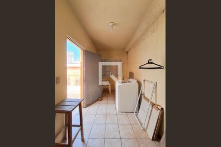 Casa à venda com 170m², 3 quartos e 2 vagasÁrea de Serviço