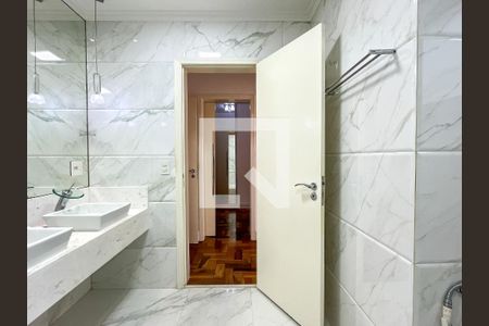 Casa à venda com 350m², 3 quartos e 5 vagasBanheiro da Suíte 3