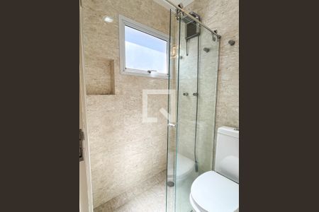 Casa à venda com 350m², 3 quartos e 5 vagasBanheiro da Suíte 2