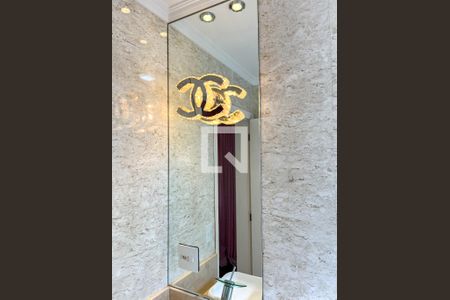 Casa à venda com 350m², 3 quartos e 5 vagasBanheiro da Suíte 1