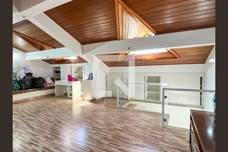 Casa à venda com 350m², 3 quartos e 5 vagasSala de TV