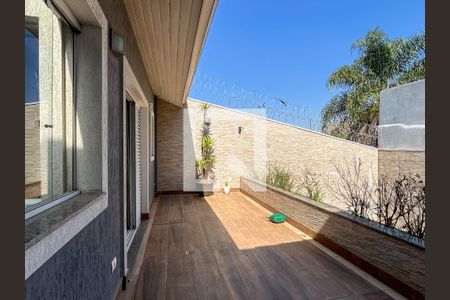 Casa à venda com 350m², 3 quartos e 5 vagasVaranda da Suíte 3