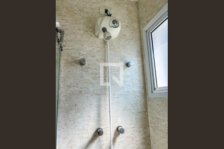 Casa à venda com 350m², 3 quartos e 5 vagasBanheiro da Suíte 1