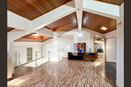 Casa à venda com 350m², 3 quartos e 5 vagasSala de TV