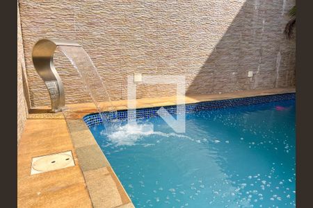 Casa à venda com 350m², 3 quartos e 5 vagasPiscina