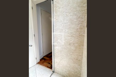Casa à venda com 350m², 3 quartos e 5 vagasBanheiro da Suíte 2