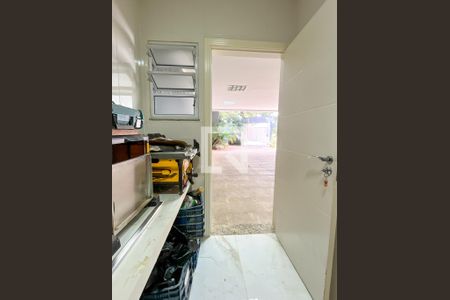 Casa à venda com 350m², 3 quartos e 5 vagasQuarto de Serviço