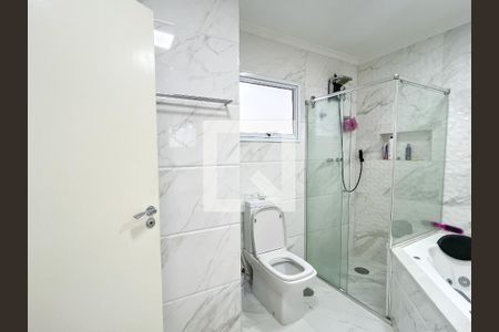 Casa à venda com 350m², 3 quartos e 5 vagasBanheiro da Suíte 3