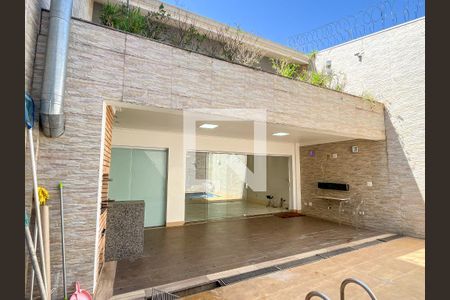 Casa à venda com 350m², 3 quartos e 5 vagasÁrea gourmet