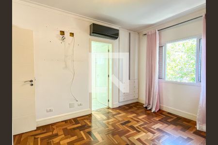 Casa à venda com 350m², 3 quartos e 5 vagasSuíte 1
