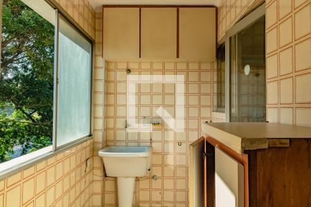 Apartamento para alugar com 120m², 3 quartos e 1 vagaÁrea de Serviço