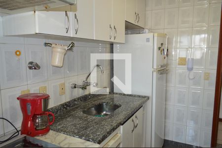 Apartamento à venda com 75m², 3 quartos e 2 vagasCozinha