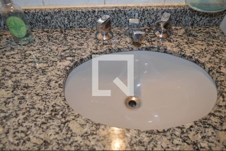 Apartamento à venda com 75m², 3 quartos e 2 vagasBanheiro