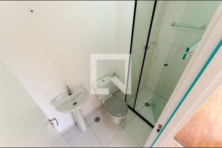 Apartamento para alugar com 1750m², 2 quartos e sem vagaBanheiro