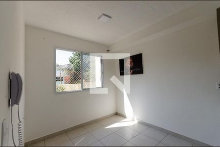 Sala de apartamento para alugar com 2 quartos, 1750m² em Piqueri, São Paulo