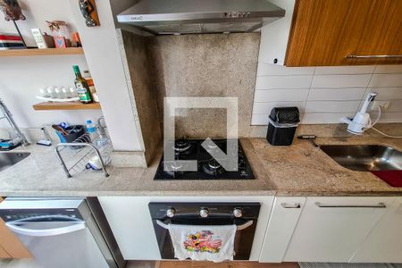Casa de condomínio à venda com 98m², 3 quartos e 2 vagascozinha
