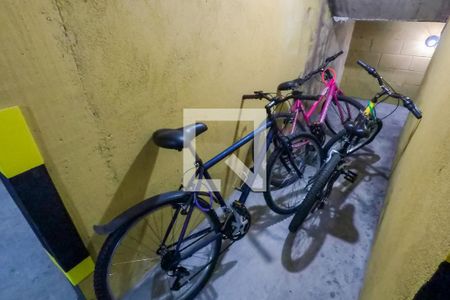 Casa de condomínio à venda com 98m², 3 quartos e 2 vagasBicicletario
