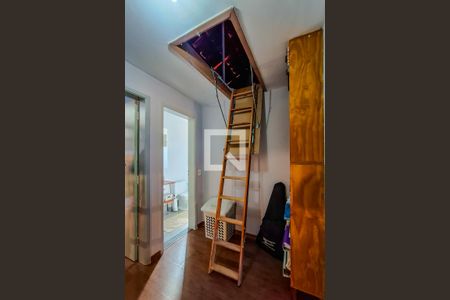 Casa de condomínio à venda com 98m², 3 quartos e 2 vagassotão