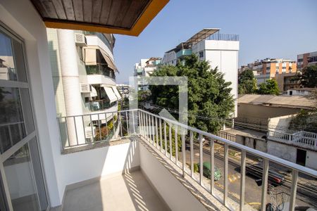 Apartamento à venda com 101m², 3 quartos e 1 vaga Apartamento à venda com 101m², 3 quartos e 1 vagaVaranda quarto 1