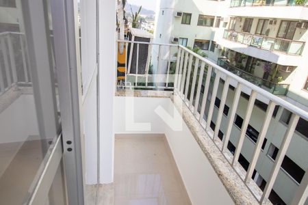 Apartamento à venda com 101m², 3 quartos e 1 vaga Apartamento à venda com 101m², 3 quartos e 1 vagaVaranda da Sala