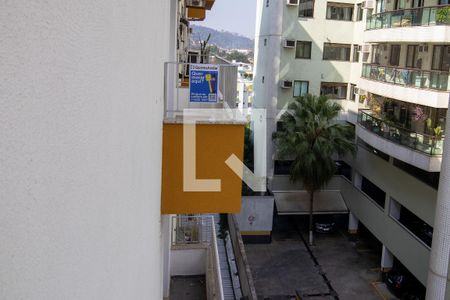 Apartamento à venda com 101m², 3 quartos e 1 vaga Apartamento à venda com 101m², 3 quartos e 1 vagaPlaquinha