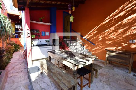 Casa à venda com 118m², 2 quartos e 1 vagaChurrasqueira