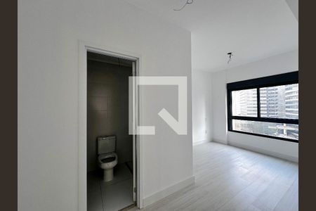 Apartamento à venda com 162m², 3 quartos e 3 vagasCloset Suíte 2