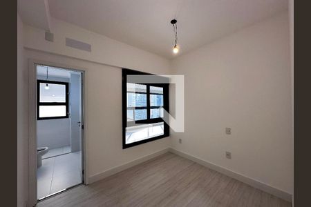 Apartamento à venda com 162m², 3 quartos e 3 vagasSuíte 1