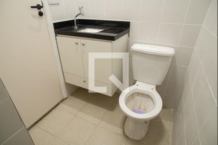 Apartamento à venda com 58m², 2 quartos e 2 vagas Apartamento à venda com 58m², 2 quartos e 2 vagasBanheiro