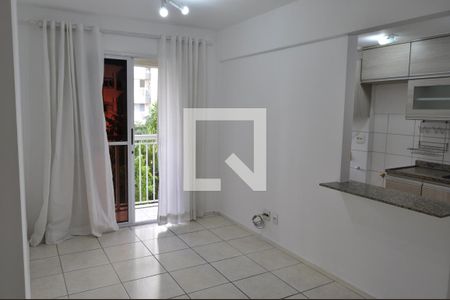 Sala de apartamento para alugar com 2 quartos, 63m² em Del Castilho, Rio de Janeiro