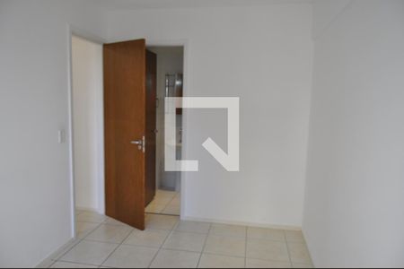 Quarto 2 de apartamento para alugar com 2 quartos, 63m² em Del Castilho, Rio de Janeiro