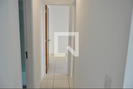Corredor de apartamento para alugar com 2 quartos, 63m² em Del Castilho, Rio de Janeiro