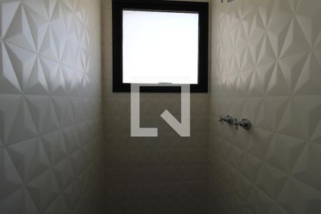 Apartamento à venda com 161m², 3 quartos e 3 vagasBanheiro da Suíte 1 - Box