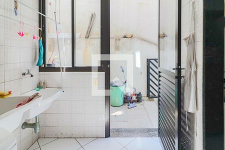 Casa à venda com 350m², 4 quartos e 3 vagasLavanderia