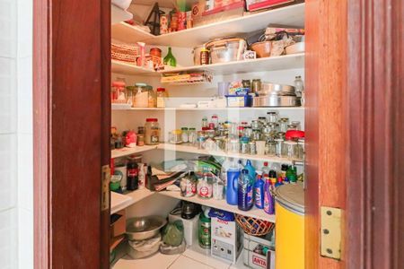 Casa à venda com 350m², 4 quartos e 3 vagasLavanderia Dispensa