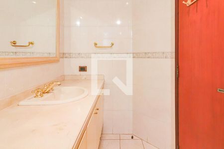 Casa à venda com 350m², 4 quartos e 3 vagasBanheiro Quarto 2 - Suite