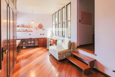 Casa à venda com 350m², 4 quartos e 3 vagasQuarto 2 - Suite