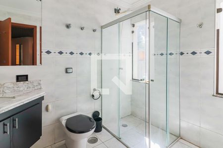 Casa à venda com 350m², 4 quartos e 3 vagasBanheiro Quarto 3 - Suite