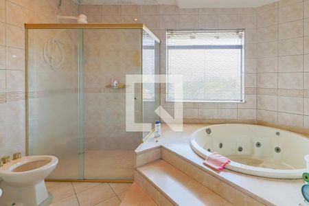 Casa à venda com 350m², 4 quartos e 3 vagasBanheiro Quarto 1 - Suite Master