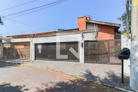 Casa à venda com 350m², 4 quartos e 3 vagasFachada