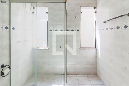 Casa à venda com 350m², 4 quartos e 3 vagasBanheiro Quarto 3 - Suite