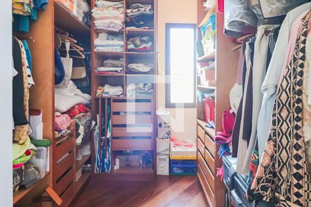 Casa à venda com 350m², 4 quartos e 3 vagasCloset Quarto 1 - Suite Master