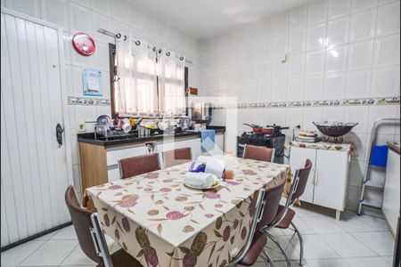 Casa à venda com 192m², 3 quartos e 3 vagasCozinha