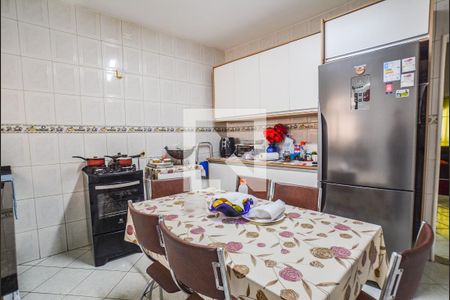 Casa à venda com 192m², 3 quartos e 3 vagasCozinha