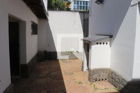 Casa à venda com 180m², 2 quartos e 2 vagasQuintal